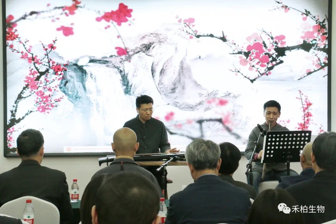 梅香一缕逐春来
